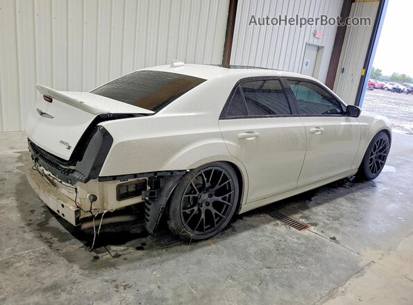 2C3CCABT0JH152668 2018 CHRYSLER 300 Белый Задняя правая четверть