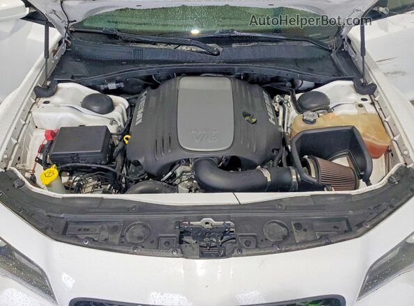 2C3CCABT0JH152668 2018 CHRYSLER 300 Белый Вид задней части салона