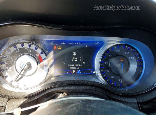 2C3CCABT5KH704909 2019 CHRYSLER 300 Black Instrument cluster view
