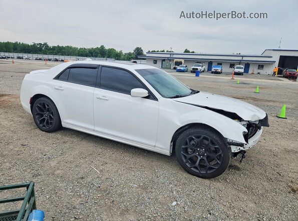 2C3CCABT7LH233833 2020 CHRYSLER 300 Белый Передняя правая четверть
