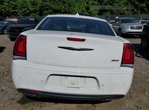2C3CCADG1NH154659 2022 CHRYSLER 300 White უკანა ხედი