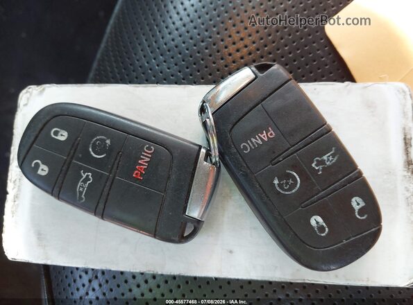 2C3CCAEG1GH207376 2016 CHRYSLER 300 Silver Vista del salpicadero