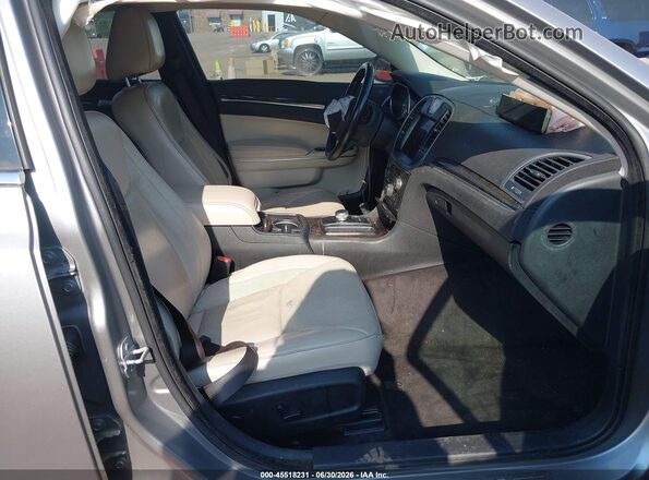2C3CCAEG1JH142679 2018 CHRYSLER 300 Silver Front interior view