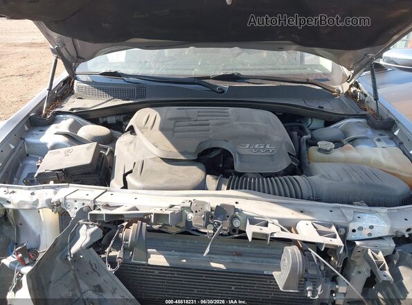 2C3CCAEG1JH142679 2018 CHRYSLER 300 Silver Rear view