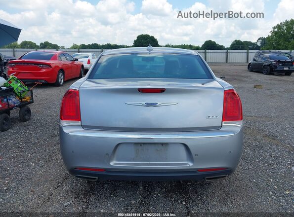 2C3CCAEG1JH263907 2018 CHRYSLER 300 Silver 360 interior view