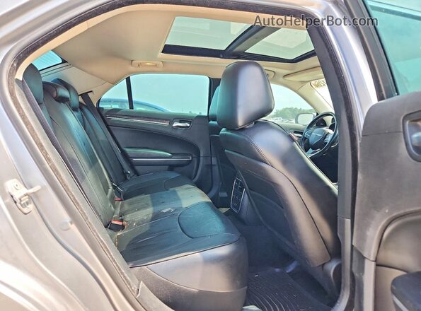 2C3CCAEG2GH123633 2016 CHRYSLER 300 Silver Вид задніх сидінь
