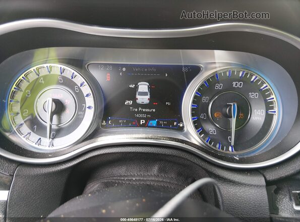 2C3CCAEG2JH127169 2018 CHRYSLER 300 Белый Вид задних сидений