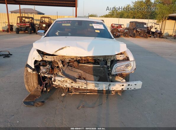 2C3CCAEG2JH127169 2018 CHRYSLER 300 Белый Вид задней части салона
