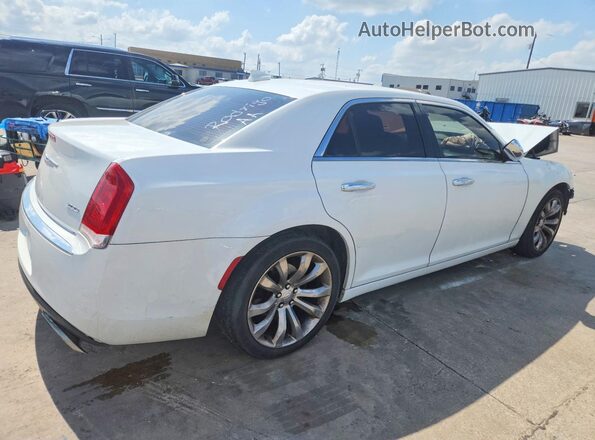 2C3CCAEG3JH194024 2018 CHRYSLER 300 White Հետևի աջ