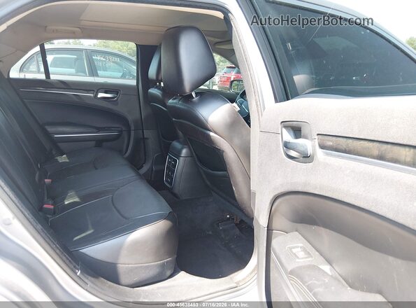 2C3CCAEG5HH549690 2017 CHRYSLER 300 Silver Widok naklejki z numerem VIN