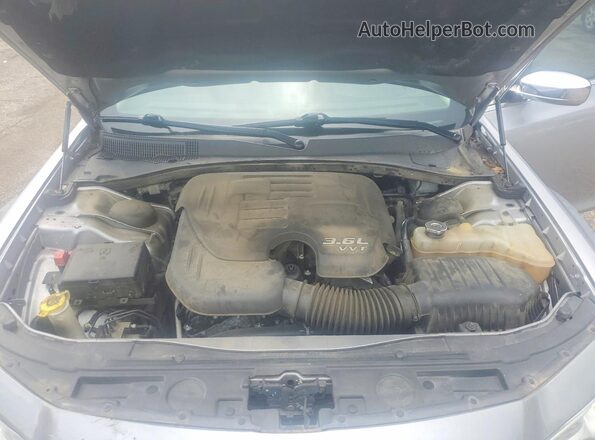 2C3CCAEG5HH549754 2017 CHRYSLER 300 Silver უკანა სალონის ხედი