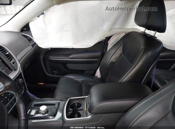 2C3CCAEG5JH193926 2018 CHRYSLER 300 Серый Вид салона спереди