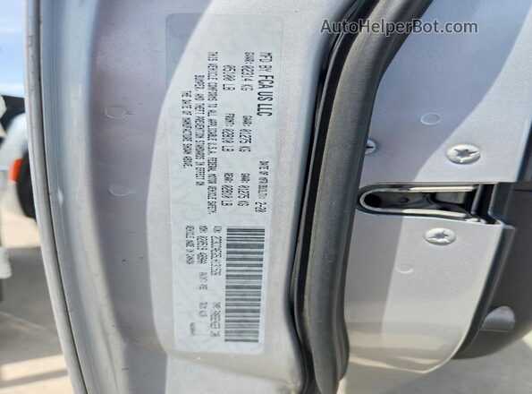 2C3CCAEG5LH131526 2020 CHRYSLER 300 Silver Vista del compartimento del motor