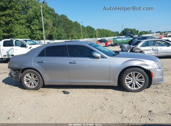 2C3CCAEG6GH320191 2016 CHRYSLER 300 Gray Rear interior view