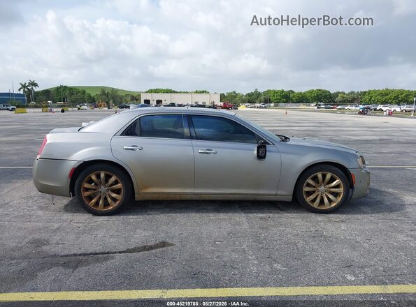 2C3CCAEG6HH590863 2017 CHRYSLER 300 Silver Rear interior view