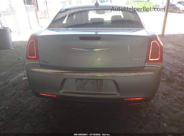 2C3CCAEG7HH564448 2017 CHRYSLER 300 Silver 