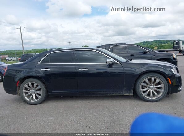2C3CCAEG7KH697427 2019 CHRYSLER 300 Black Widok wnętrza z tyłu