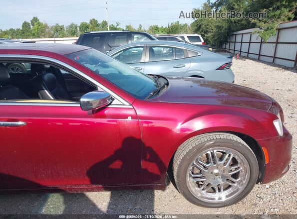 2C3CCAEG8HH560019 2017 CHRYSLER 300 Burgundy Widok wnętrza z tyłu