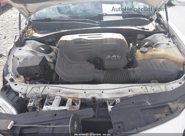 2C3CCAEG9GH167449 2016 CHRYSLER 300 White Հետևի տեսք