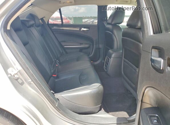 2C3CCAEG9HH645614 2017 CHRYSLER 300 Silver Вид задньої частини салону