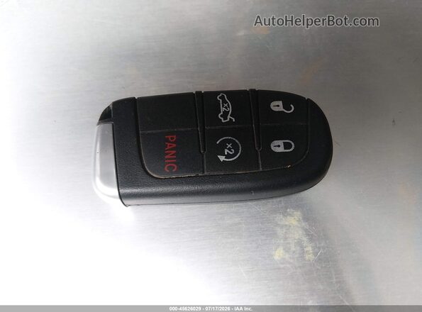 2C3CCAEGXJH296369 2018 CHRYSLER 300 White Widok deski rozdzielczej