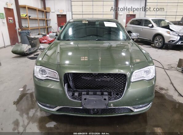 2C3CCAEGXJH324512 2018 CHRYSLER 300 Green Widok wnętrza z tyłu