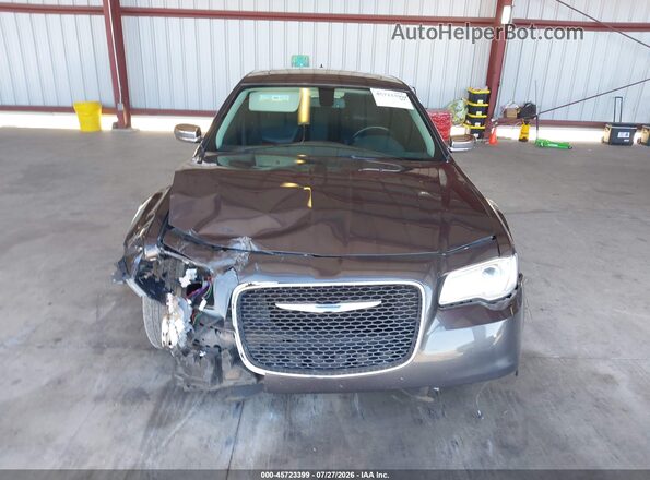 2C3CCAETXHH521882 2017 CHRYSLER 300 Черный Вид задней части салона