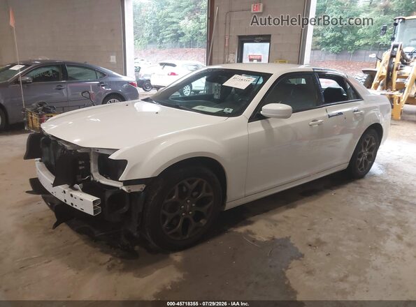 2C3CCAGG1HH582697 2017 CHRYSLER 300 White Przód lewy