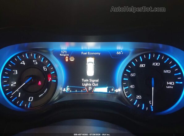 2C3CCAGG1HH582697 2017 CHRYSLER 300 White Widok tylnych siedzeń