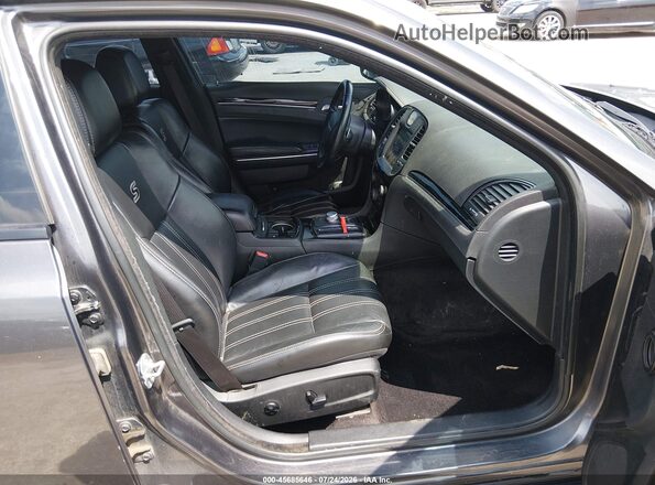 2C3CCAGG1JH204059 2018 CHRYSLER 300 Black Вид салону спереду