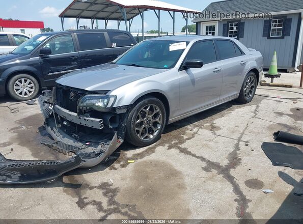 2C3CCAGG1JH296614 2018 CHRYSLER 300 Silver Przód lewy