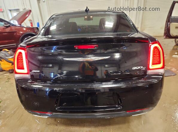 2C3CCAGG3HH567196 2017 CHRYSLER 300 Black Widok z tyłu