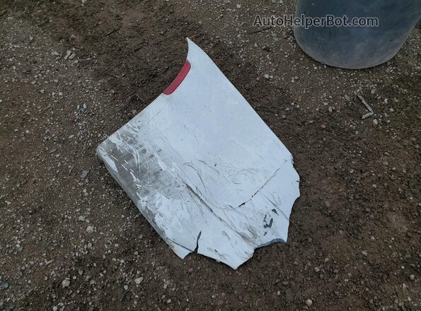 2C3CCAGG3JH293617 2018 CHRYSLER 300 White Շարժիչի բաժամունքի տեսք