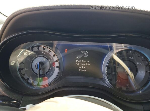 2C3CCAGG3JH293746 2018 CHRYSLER 300 Серебряный Вид щитка приборов
