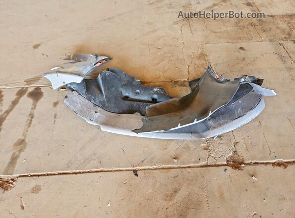 2C3CCAGG5JH226520 2018 CHRYSLER 300 Silver Vista del compartimento del motor