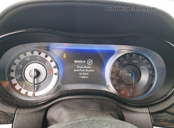 2C3CCAGG6JH141671 2018 CHRYSLER 300 Black Սարքավորումների վահանակի տեսք