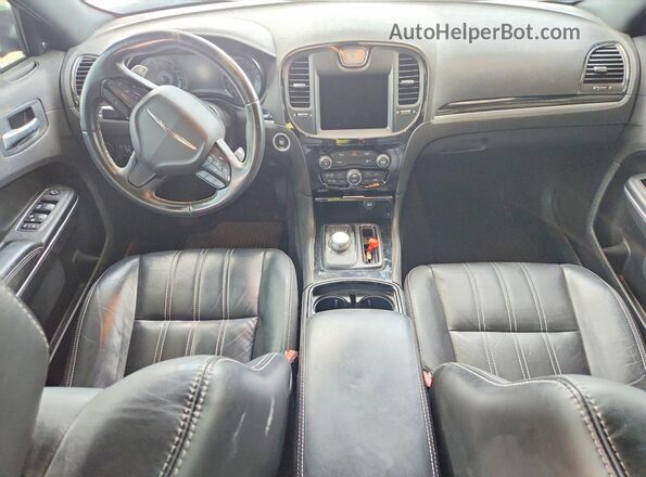 2C3CCAGG6JH267268 2018 CHRYSLER 300 Black Vista del salpicadero