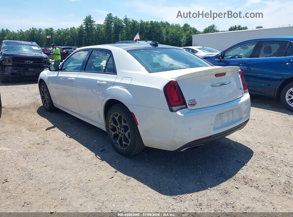 2C3CCAGG7JH202154 2018 CHRYSLER 300 White Tył lewy