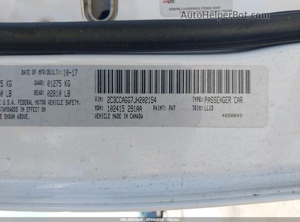 2C3CCAGG7JH202154 2018 CHRYSLER 300 White Widok komory silnika
