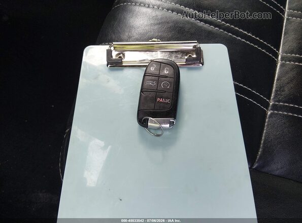 2C3CCAGG7KH533849 2019 CHRYSLER 300 Серый Вид панели приборов