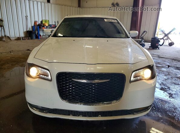 2C3CCAGG8JH141672 2018 CHRYSLER 300 White Widok z przodu