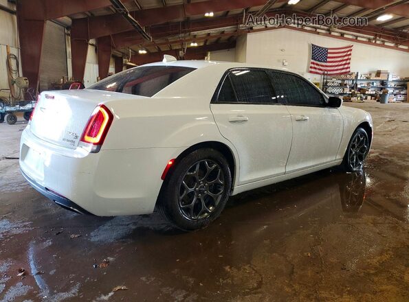 2C3CCAGG8JH141672 2018 CHRYSLER 300 White Tył prawy