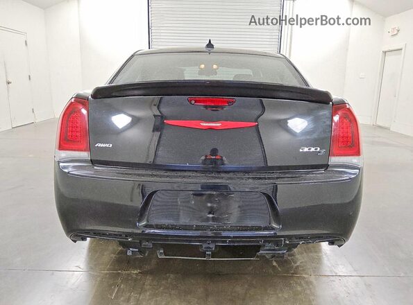 2C3CCAGG8JH226558 2018 CHRYSLER 300 Black Widok z tyłu