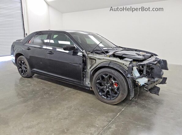 2C3CCAGG8JH226558 2018 CHRYSLER 300 Black Przód prawy