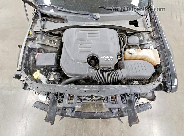 2C3CCAGG8JH226558 2018 CHRYSLER 300 Black Widok wnętrza z tyłu