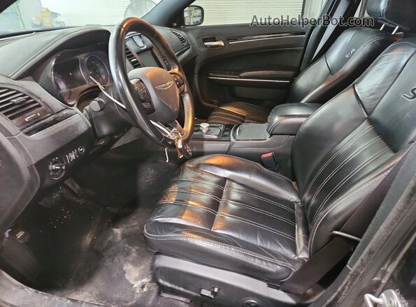2C3CCAGG8KH648945 2019 CHRYSLER 300 Gray Вид салону спереду
