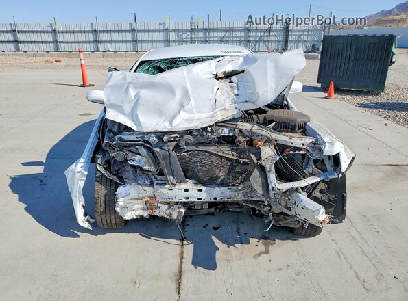 2C3CCAGG9JH267183 2018 CHRYSLER 300 White Front view