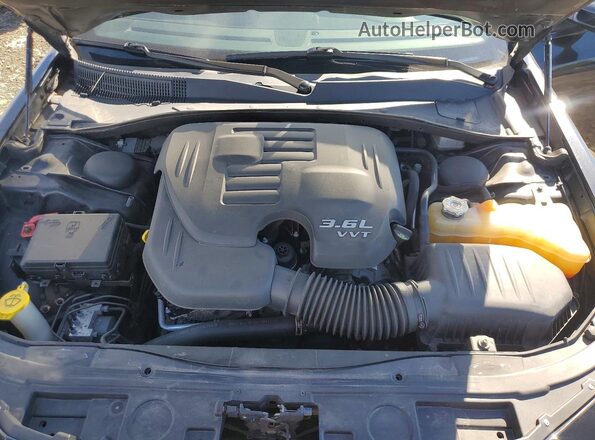 2C3CCAGG9KH586066 2019 CHRYSLER 300 Black უკანა სალონის ხედი