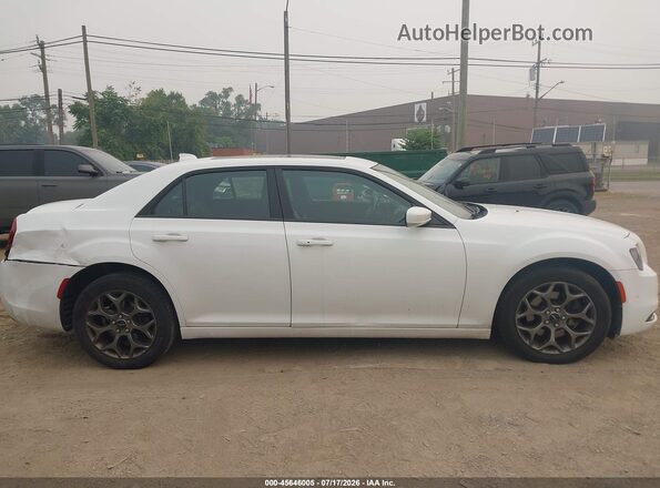 2C3CCAGGXGH244469 2016 CHRYSLER 300 White Widok wnętrza z tyłu