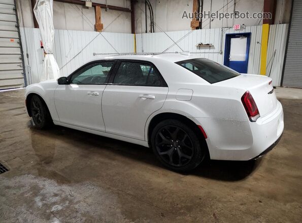 2C3CCAGGXPH588402 2023 CHRYSLER 300 White Rear left